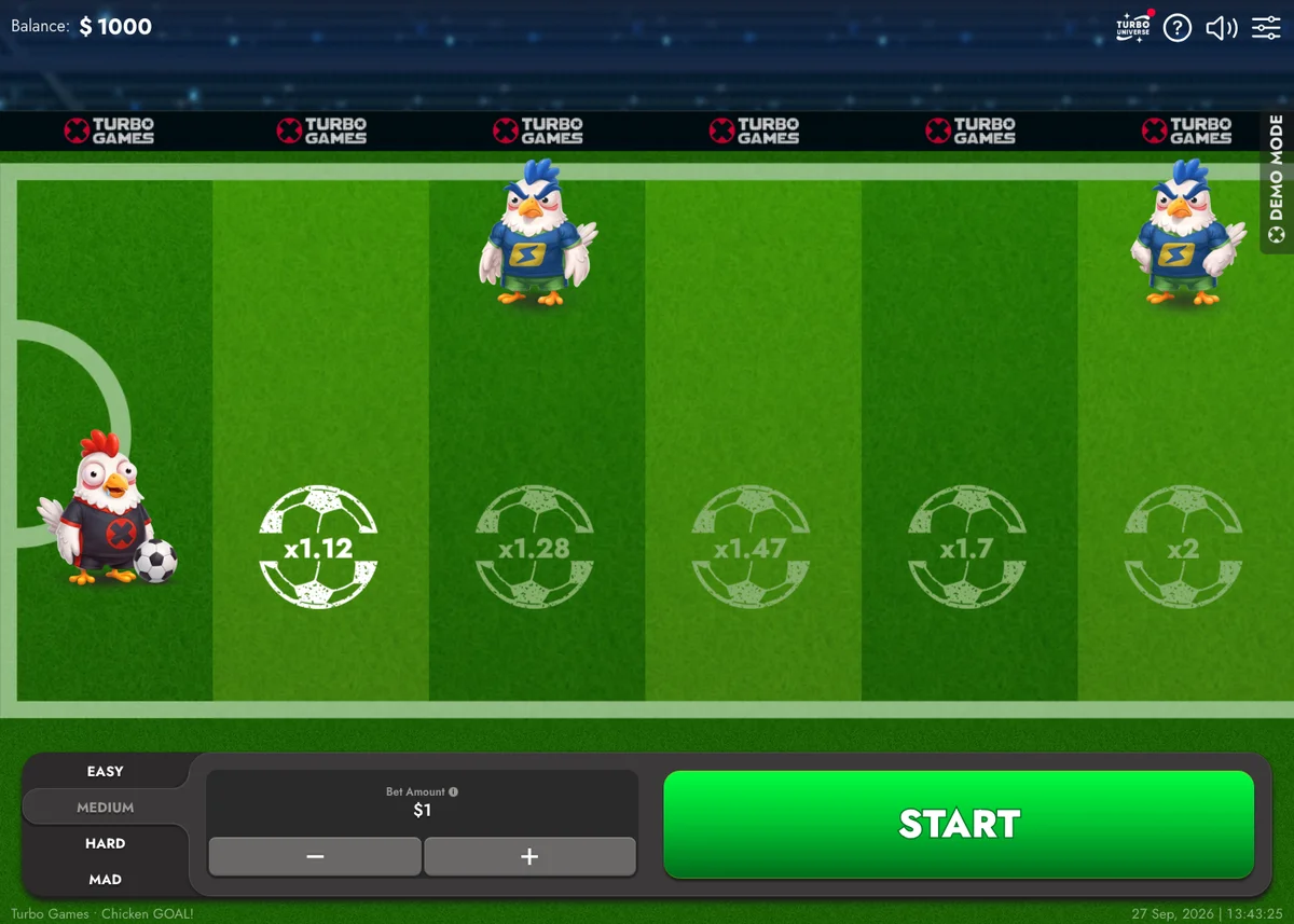 el pollo avanzando entre defensores con el multiplicador y el panel de apuesta de Chicken Goal de Turbo Games visibles
